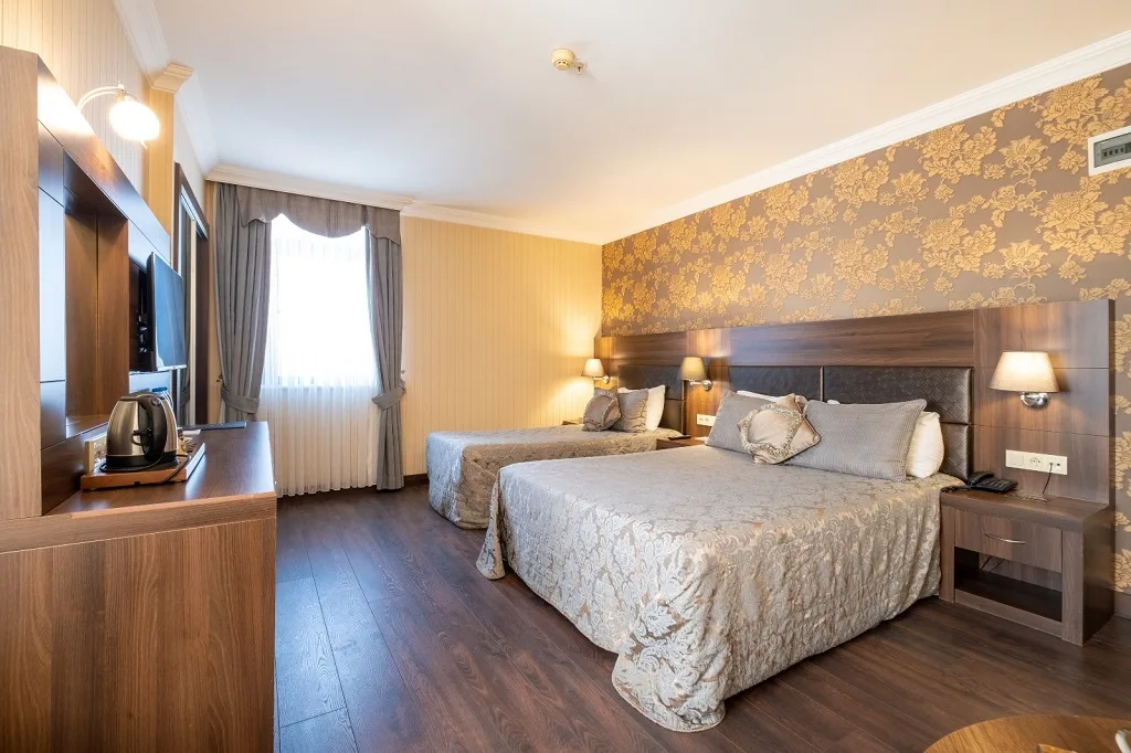 Quad Room