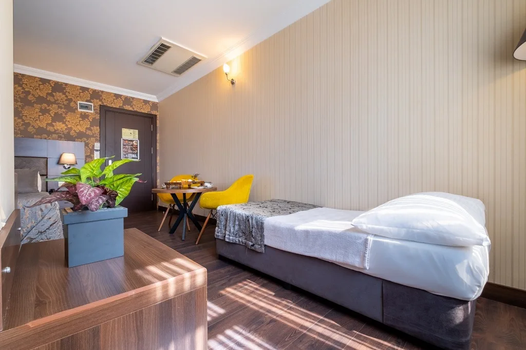 Quad Room